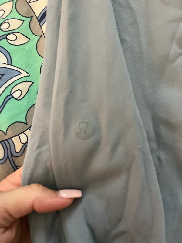 Lululemon joggers - Image 3