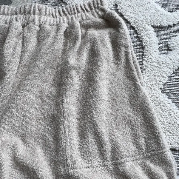 Free People Beach Cream Beige French Terry Longline Sweat Shorts Size Small - Image 2