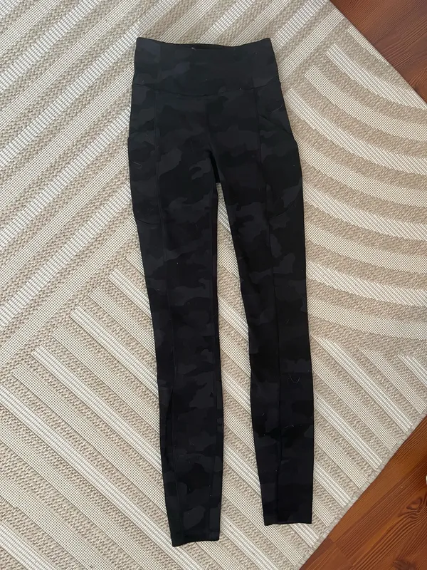 Lululemon Align High-Rise deep camo  - Image 3
