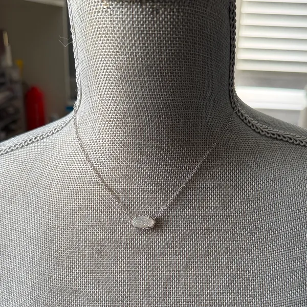 Kendra Scott Elisa Silver Pendant Necklace in Iridescent Drusy - Image 2