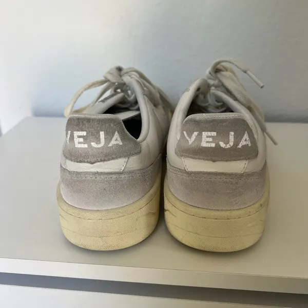 VEJA V-90 Leather and Suede Sneakers in Gravel White - Image 4