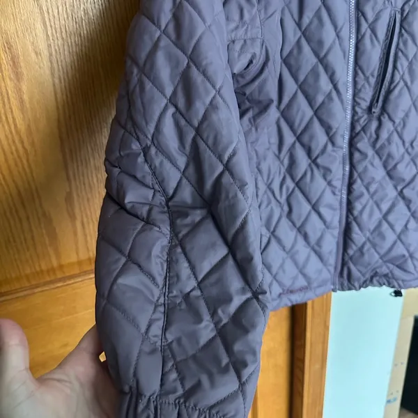 Like new! Columbia Lavendar Quilted Puffer Jacket - Image 5