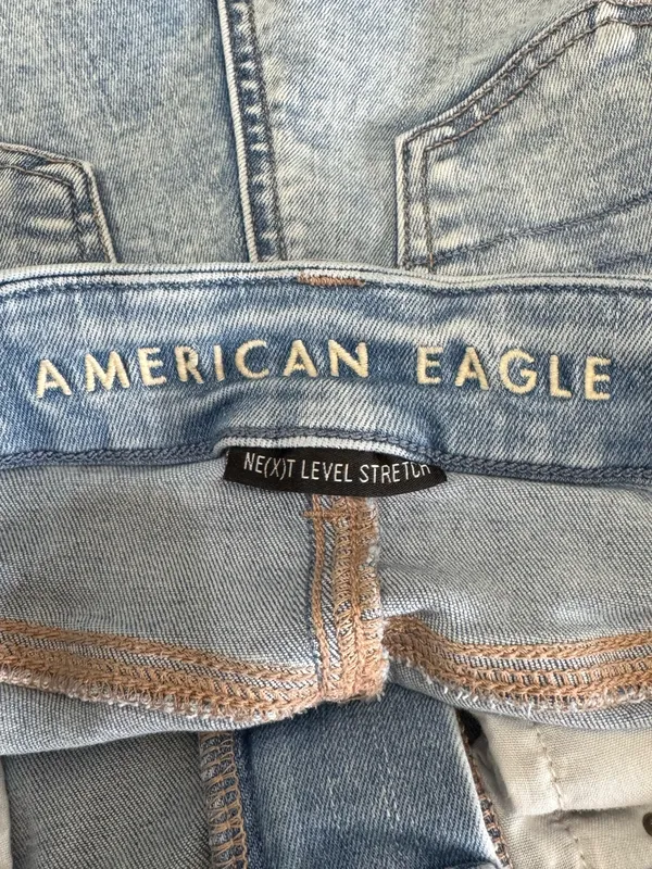 American Eagle Outfitters (AEO) High-Waisted Distressed Ripped Jean Shorts Sz 4 - Image 4