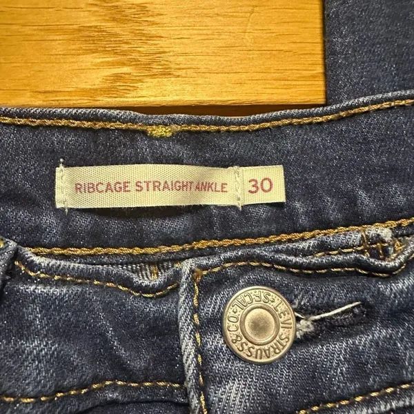 Levi’s ribcage straight ankle distressed 24 - Image 8