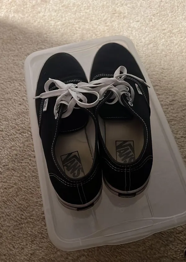 Vans for women’s size 7 - Image 4