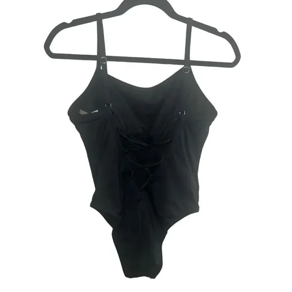 ✨Shade & Shore Women's Scoop Neck Low Criss Cross Back Sz Medium One-Piece✨ - Image 4