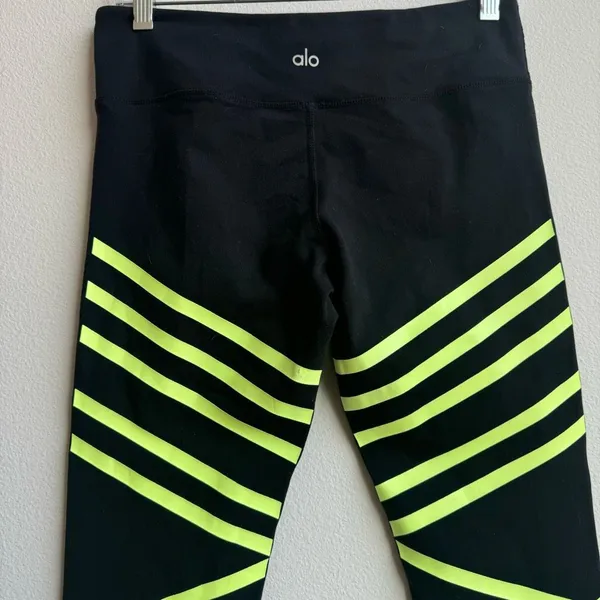 ALO Yoga Airbrush Glow In the Dark Stripe Bandage Legging Black Size Medium - Image 7