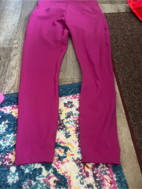 Lululemon hot pink leggings size 8 - Image 4