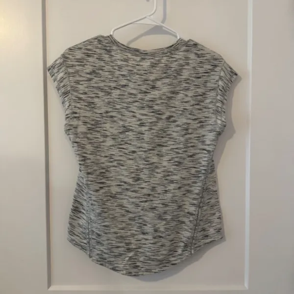 lululemon workout shirt - Image 3