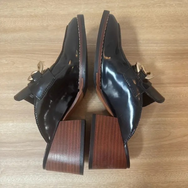 Steve Madden Black Loafers with Gold Chain Sz 6 - Image 8