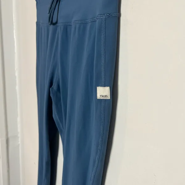 VUORI- Daily Leggings Light French Blue Athletic Casual Workout Training Running - Image 4
