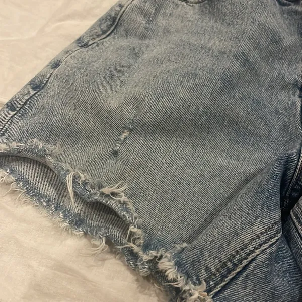 Abercrombie and Fitch- the Dad short high-rise in curve love - Image 5