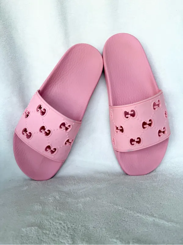 Gucci Pink GG Rubber Slide Sandals Women’s Size 38 (US 7.5) Made in Italy - Image 2
