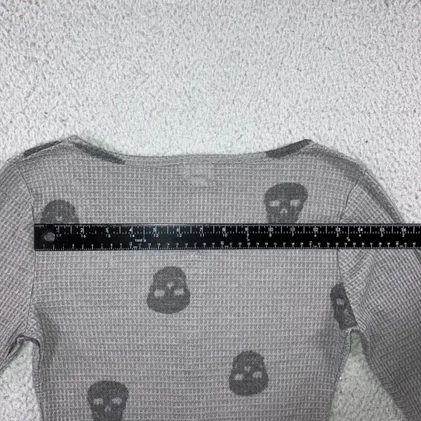 Skull Print Waffle Knit Cropped Top Small L/S Y2K‎ Edgy Emo Punk Goth Grunge - Image 10