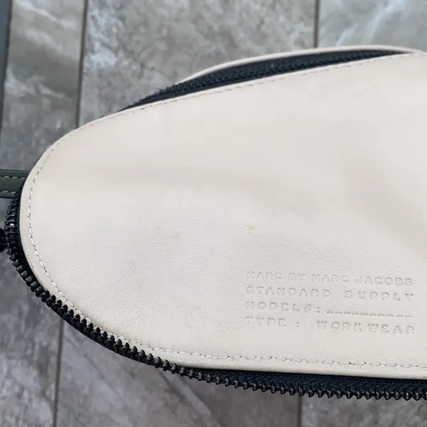 Marc Jacobs REVERSIBLE leather Crossbody / Creme /Hunter Green, GOAT leather - Image 12