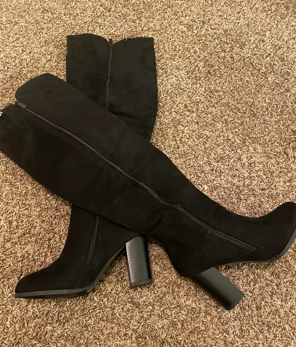 Black Boots 5.5 - Image 3