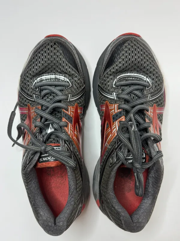 Brooks GTS 17 Size 7 Running Shoes - Image 4
