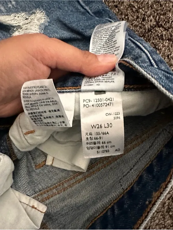 Levi's 501 Distressed Dark Blue Straight Jeans Size 26x30 0090 - Image 2