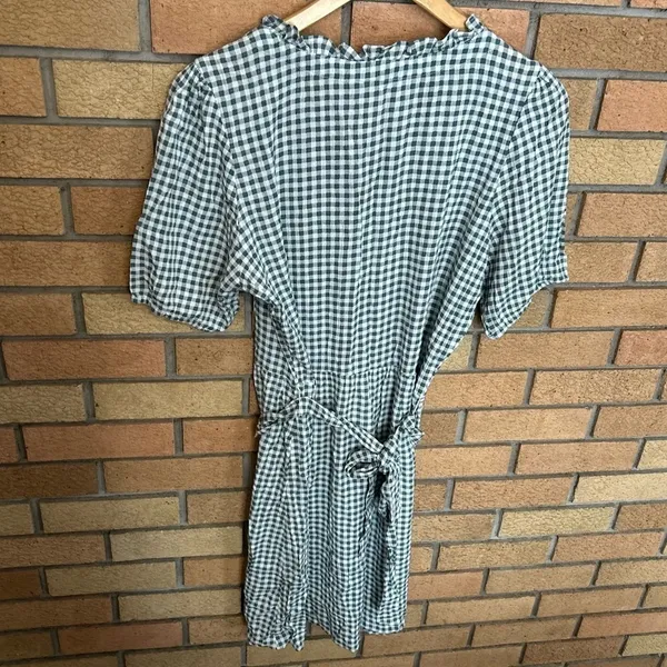 Market & Spruce Button Front Tie Waist Green & White Checkered Gingham Size M - Image 4