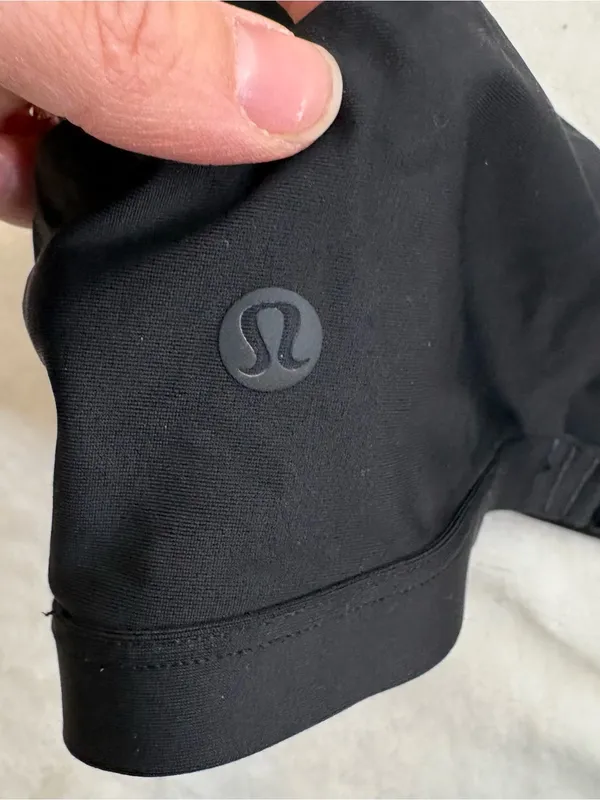 Lululemon Swim Black Bikini Top Size 6 removable cups - Image 3