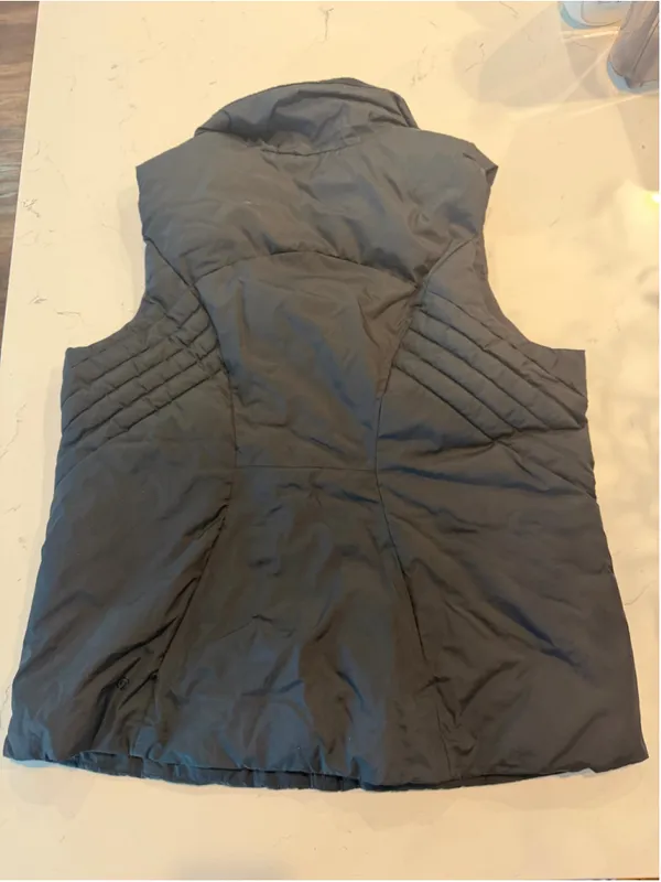 Champion Black Puffer Vest Size XXL - Image 2