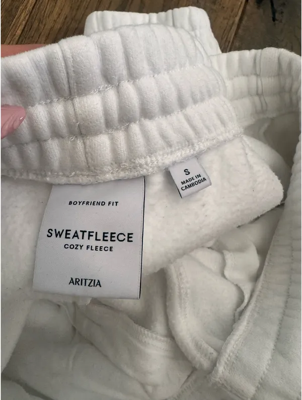 Aritzia Boyfriend TNA Cozy Fleece Sweatpants - Image 3