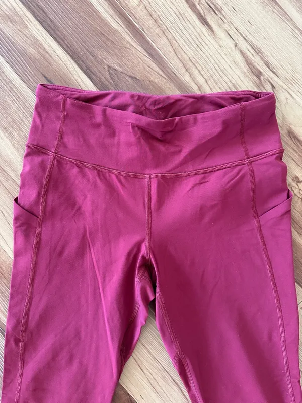 LULULEMON Pace Rival Crop *22" in Ruby Wine Sz. 6 - Image 8