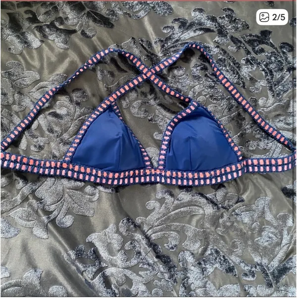 Victoria's Secret triangle crochet swim bikini top - Image 3