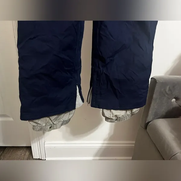 Burton’s Snowboard Women’s Pants - Image 5