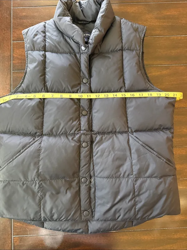 LAND'S END Black Quilted Down Puffer Vest Medium Granola Gorpcore Cottagecore - Image 6