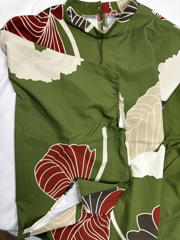 Women's 2-Piece Green Floral Print Long Sleeve Top and Skirt Set - Image 3