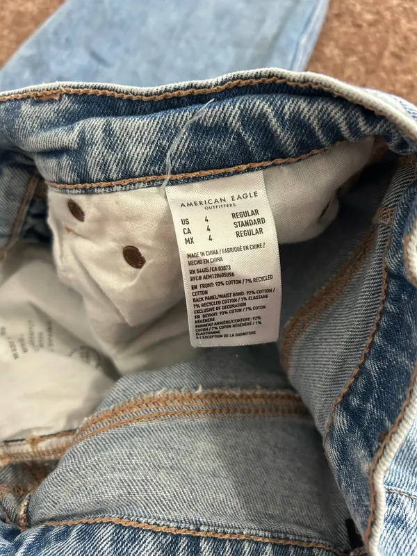 American Eagle Jeans Distressed High-Rise - Image 6