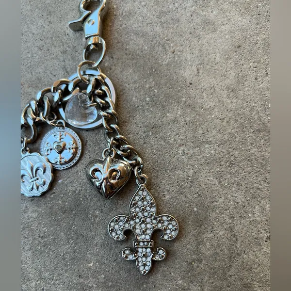 Kathy Van Zeeland Vintage Floating Hearts Keyring/Purse Charm Silver Tone - Image 4