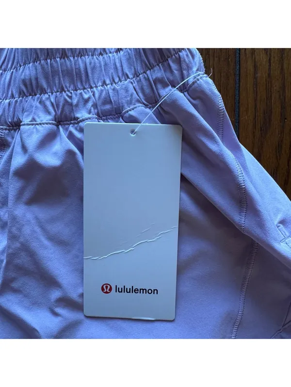 Lululemon Track That Short High Rise 3” Lilac Play Size 4 NWT - Image 3