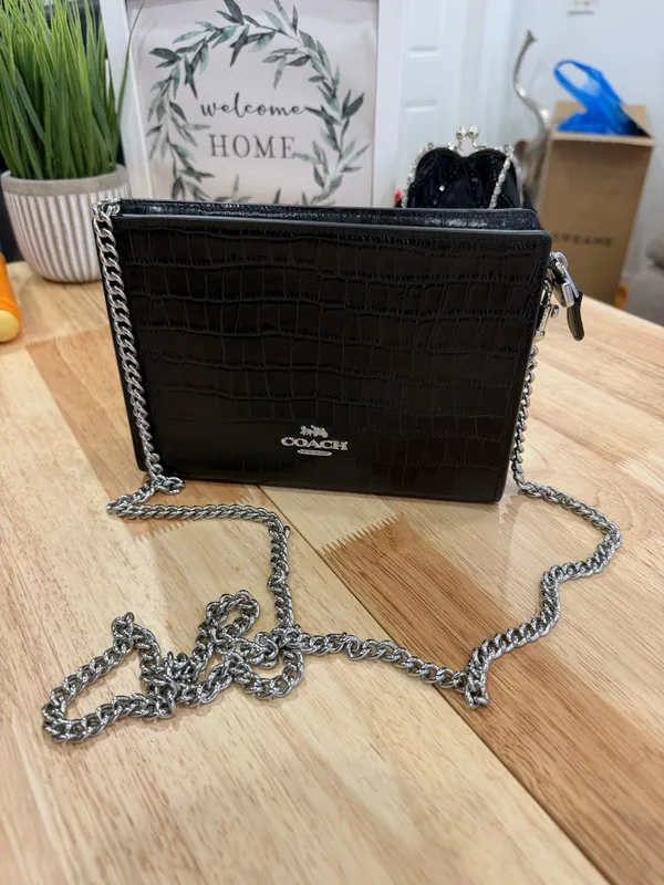 Black Shoulder Coach Bag - Image 4