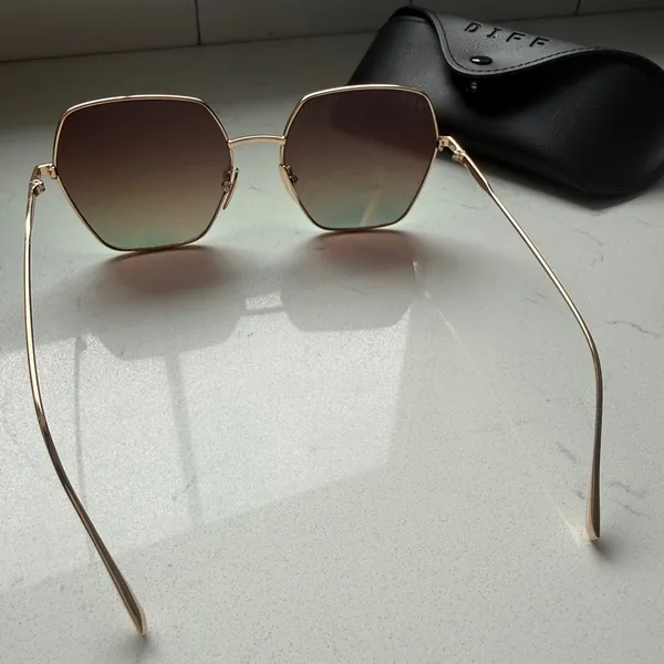 DIFF Harlowe Gold Taupe Flash Geometric Sunglasses New With Case - Image 9