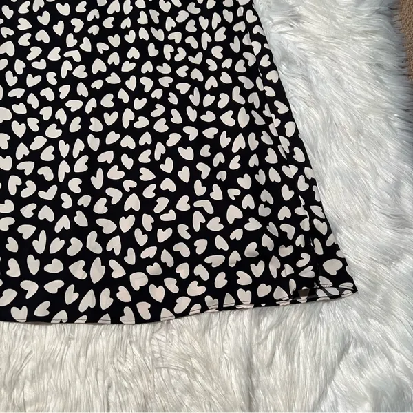 Ann Taylor Women's Size XS Pull On‎ A-Line Skirt Black White Heart Print Midi - Image 5
