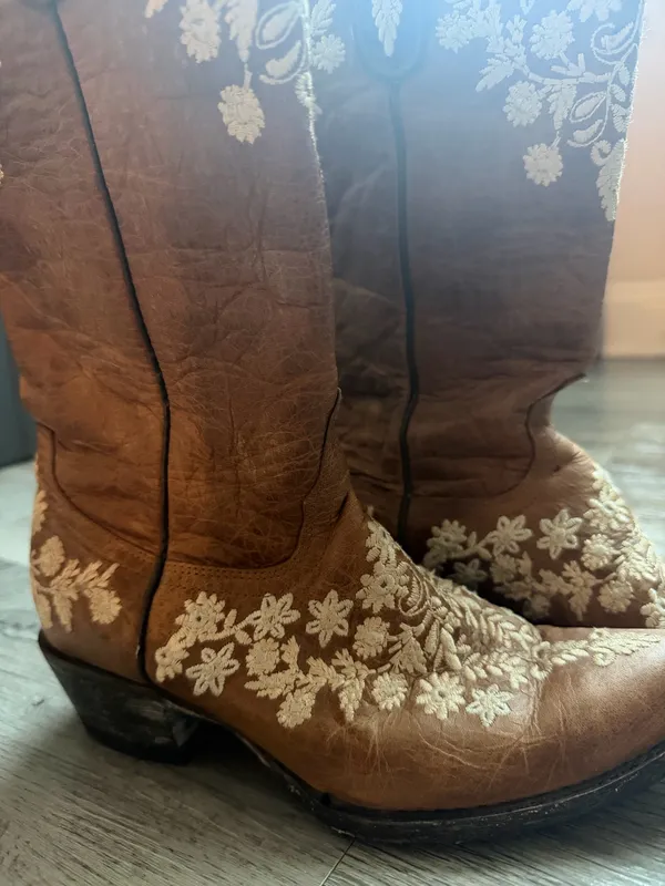 Boutique Cavender's Floral Brown Cowboy Boots - Image 4