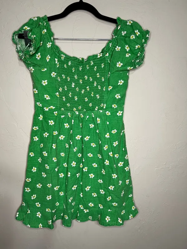 Urban Outfitters UO Magpie Off Shoulder Green Daisy‎ Mini Dress - Image 9