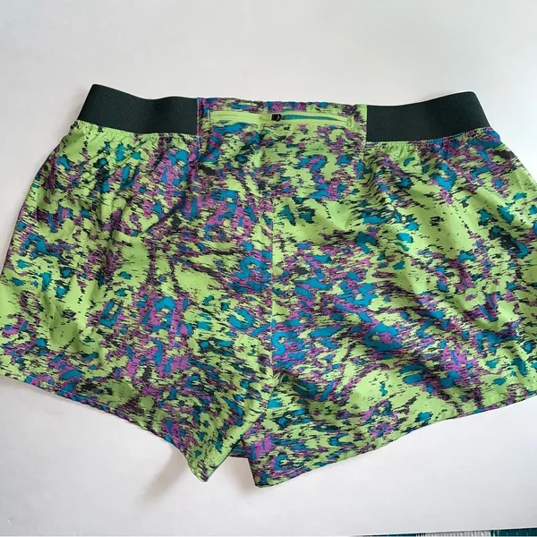 The North Face Shorts L Running Flash Dry Green Athletic Pull On - Image 2