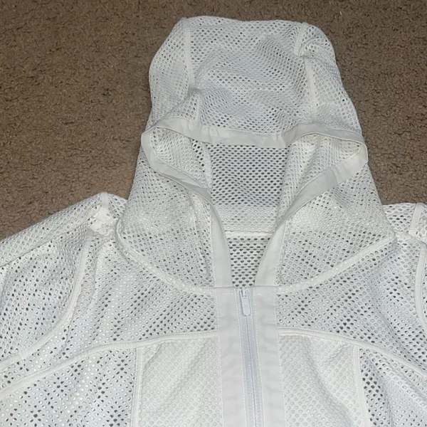 Lululemon Relaxed Fit Mesh Jacket‎ White 8 - Image 4