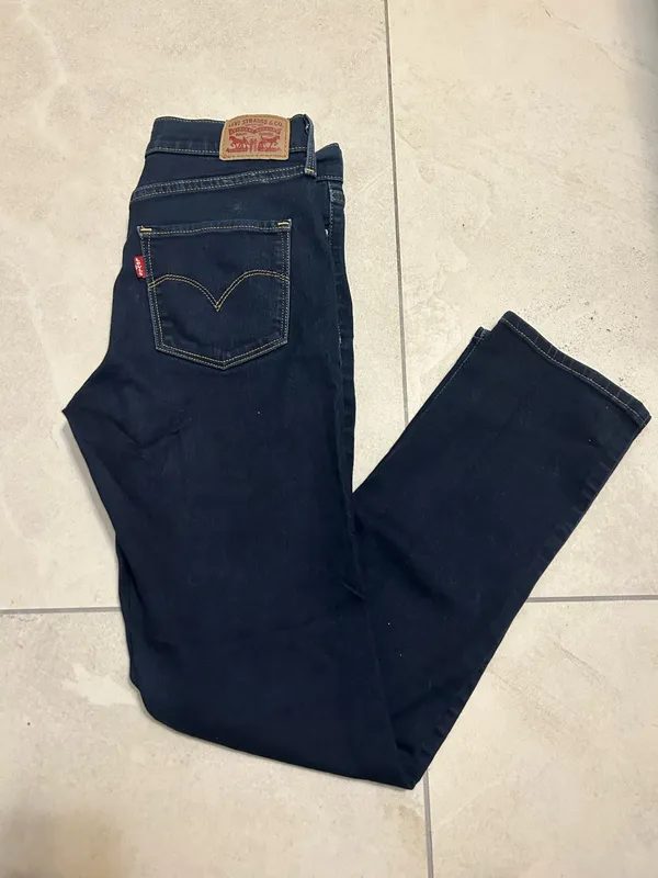 Levi’s 312 Women’s Shaping Slim Jeans - Image 6