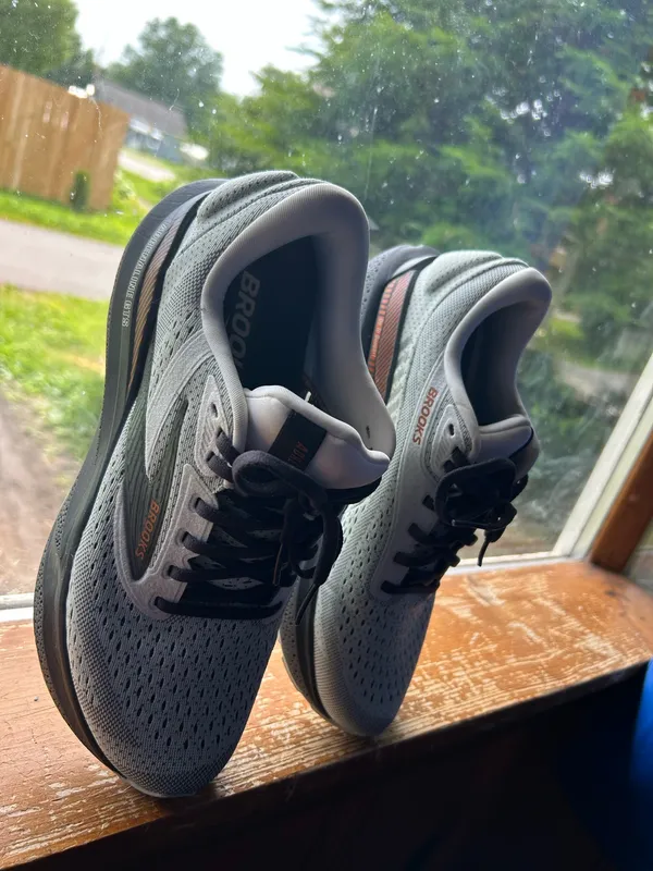 Brooks Women’s Adrenaline 24 - Image 2