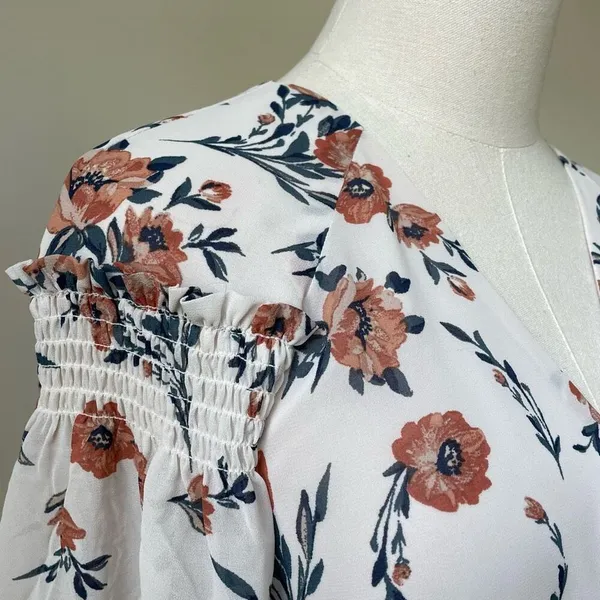 June & Hudson Bell Sleeve Crossfront Peplum Blouse Floral Chiffon M - Image 6