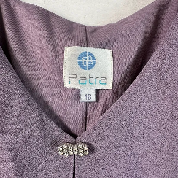 Patra Lilac Purple Tiered Chiffon Midi Dress Rhinestone Brooch 6206 Size 16 NEW - Image 3