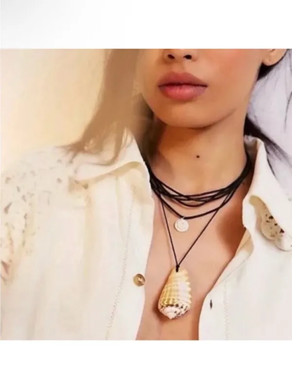 NWT FREE PEOPLE Carolina Shell Layered Necklace in Black - Image 7