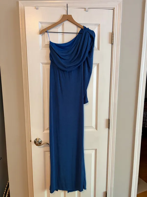 Showpo One-Shoulder Dress - Image 4