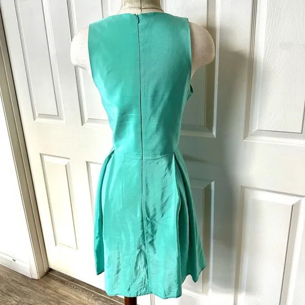 Amanda Uprichard silk green V neck sleeveless dress - Image 7