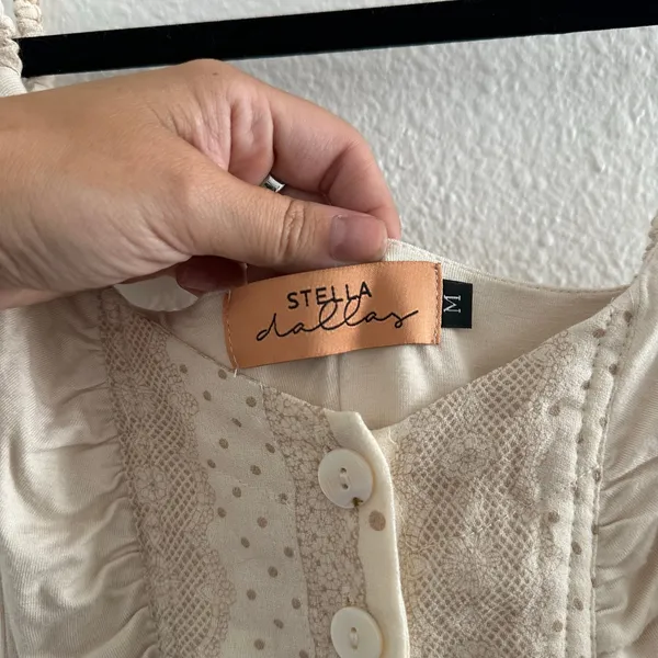 Stella Dallas Ruffled Tiered Mini Dress Beige Size Medium - Image 4