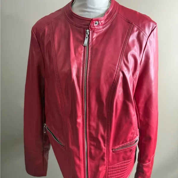 NWT C & A Red Leather Zip - Image 2